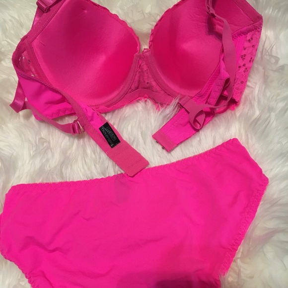 Dainafang underwire lace bra & bikini panty - Picture 5 of 7